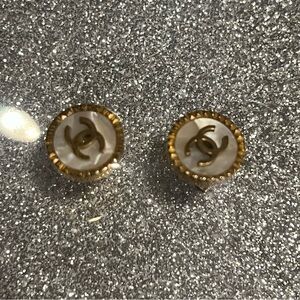 Gold and pearl Earrings